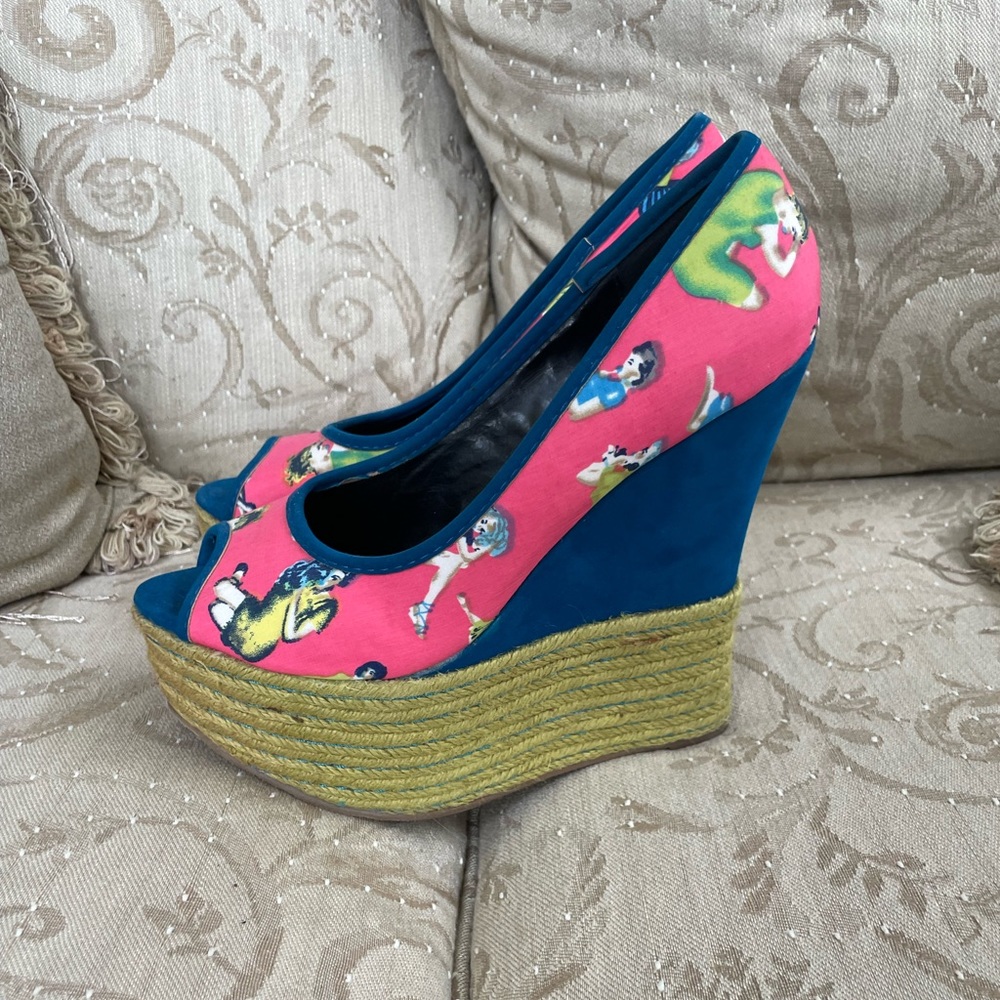SHOE REPUBLIC LA, Funky Pattern Shoes, Peep Toe Platform Espadrille Wedges